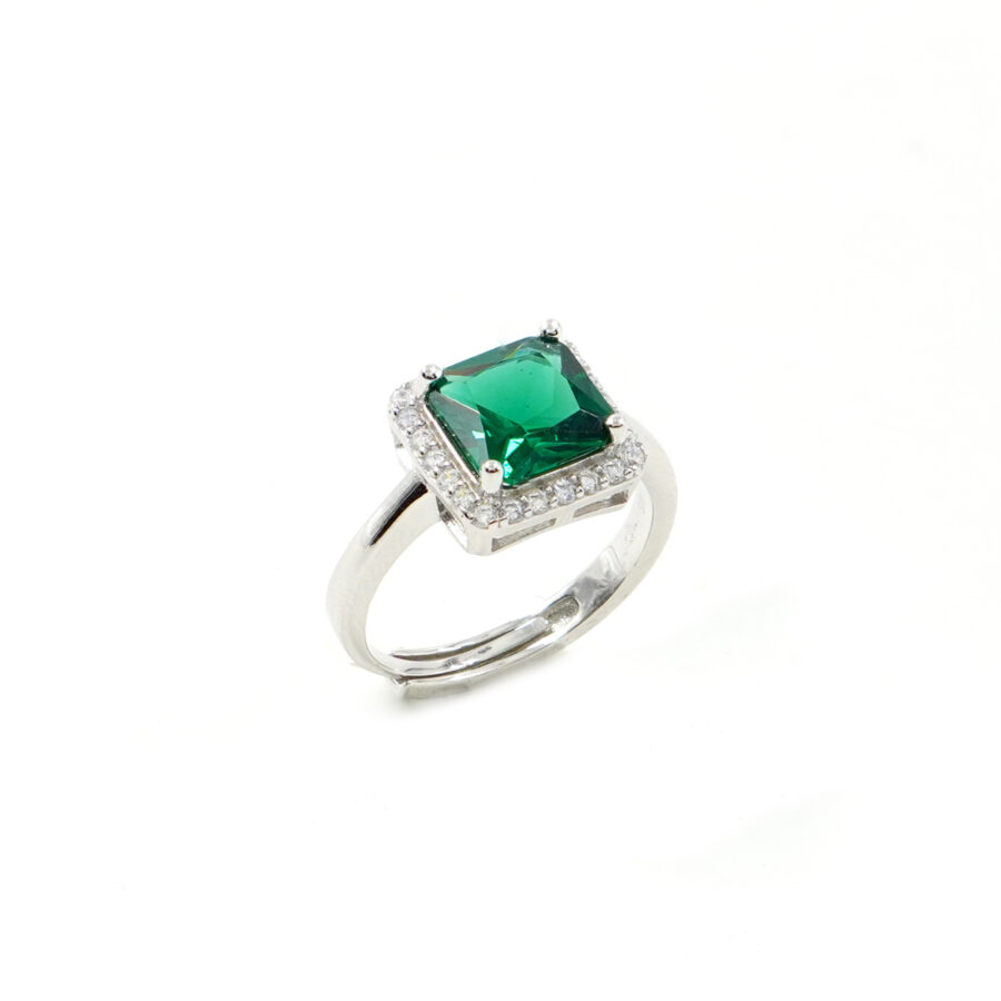 Anello in argento 925 con zircone ottagonale verde e giro di zirconi bianchi - Rodiato