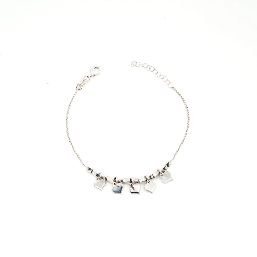 Bracciale a catena rolo in argento 925 con 5 cuori – Rodiato