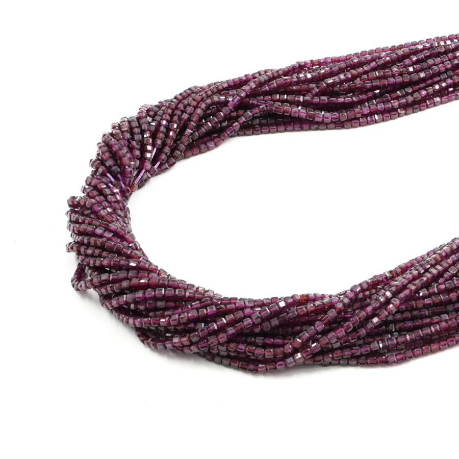 Granato fili cubi sfaccettati 3mm