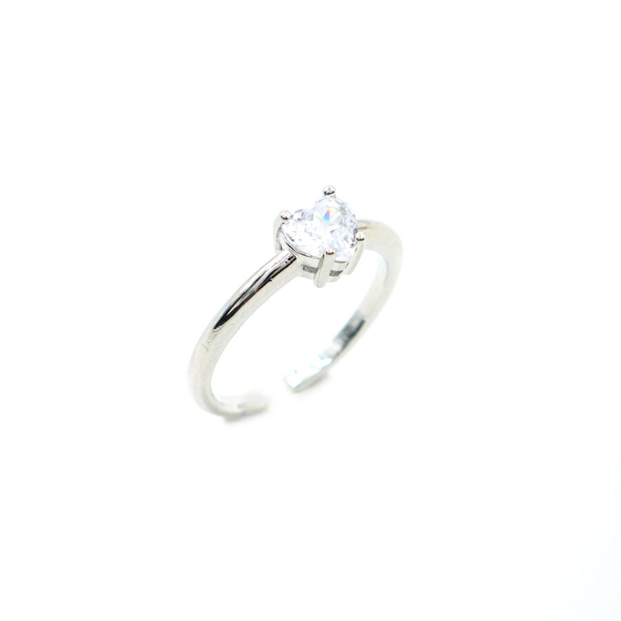 Anello solitario con zircone cuore bianco