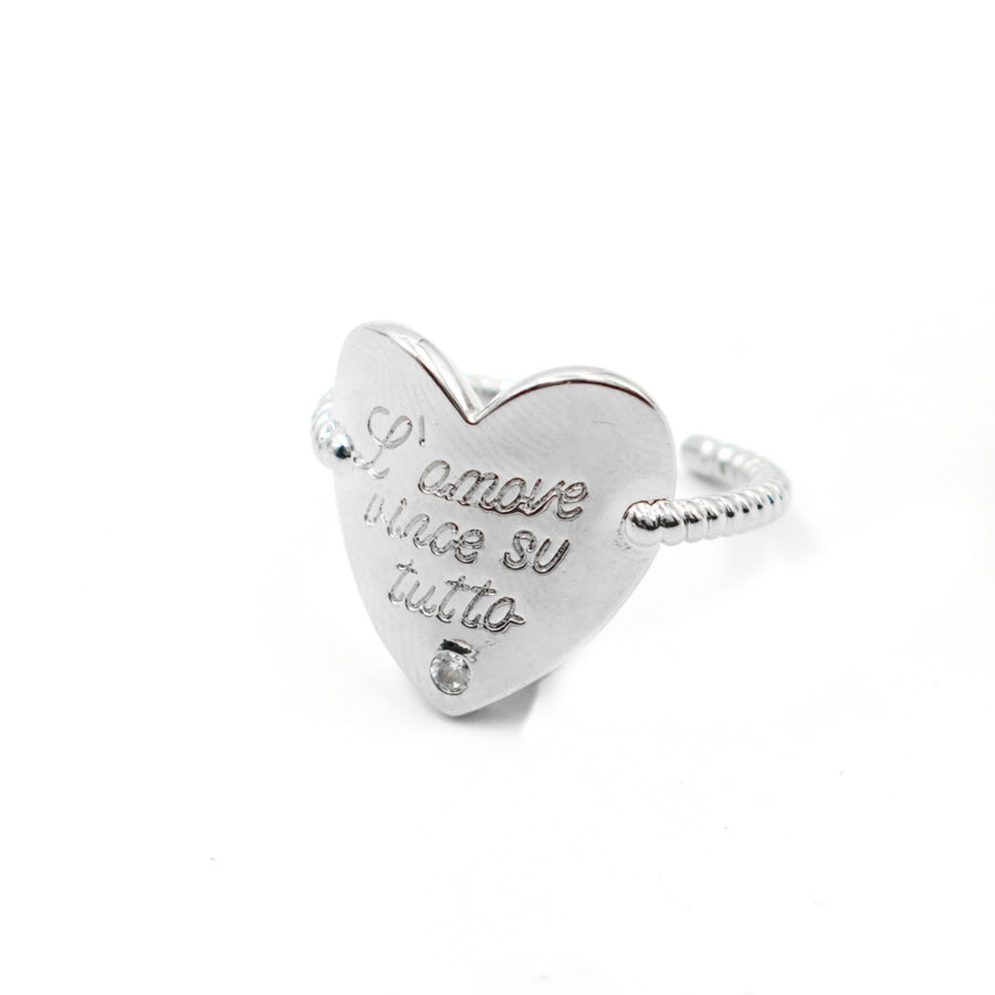 Anello cuore inciso e zircone