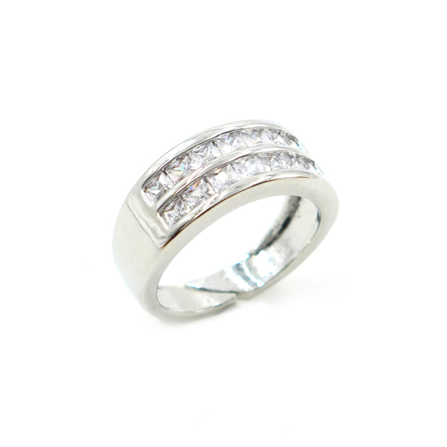 Anello fascia con zirconi bianchi