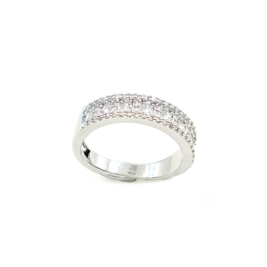 Anello fascia con zirconi bianchi