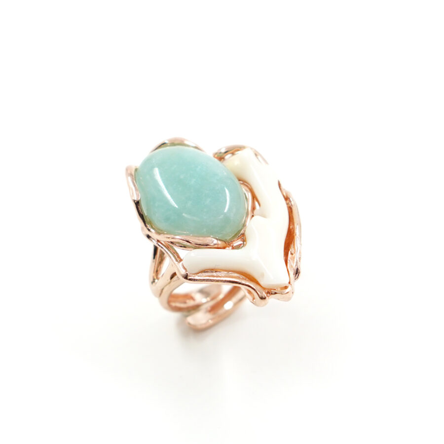 Anello in argento 925 con corallo bianco, amazzonite – Rose'
