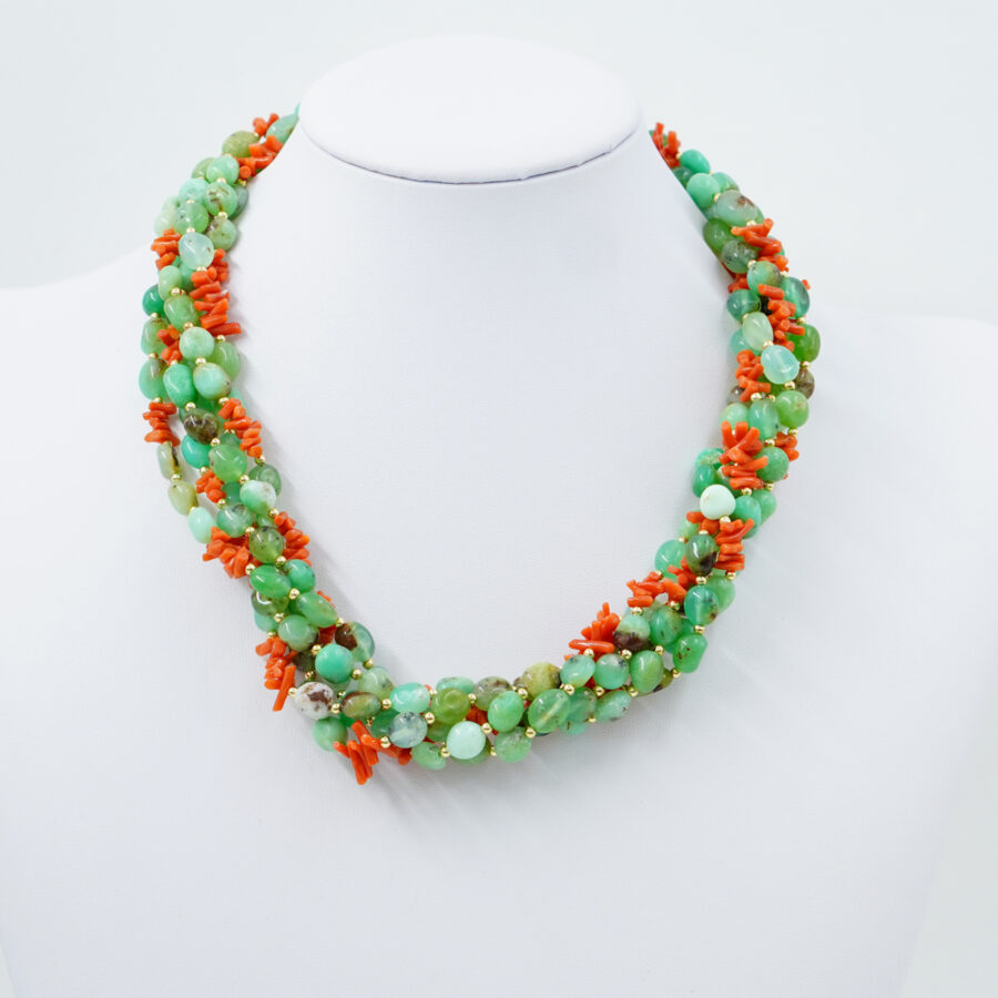 Collana Multifilo con crisoprasio, corallo, chiusura in argento – Dorato