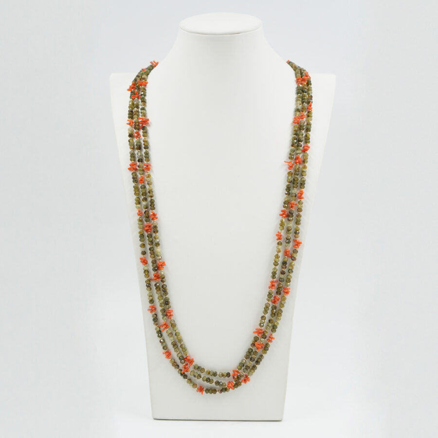 Collana Multifilo con granato verde, corallo Sciacca, chiusura in argento – Dorato - immagine 2