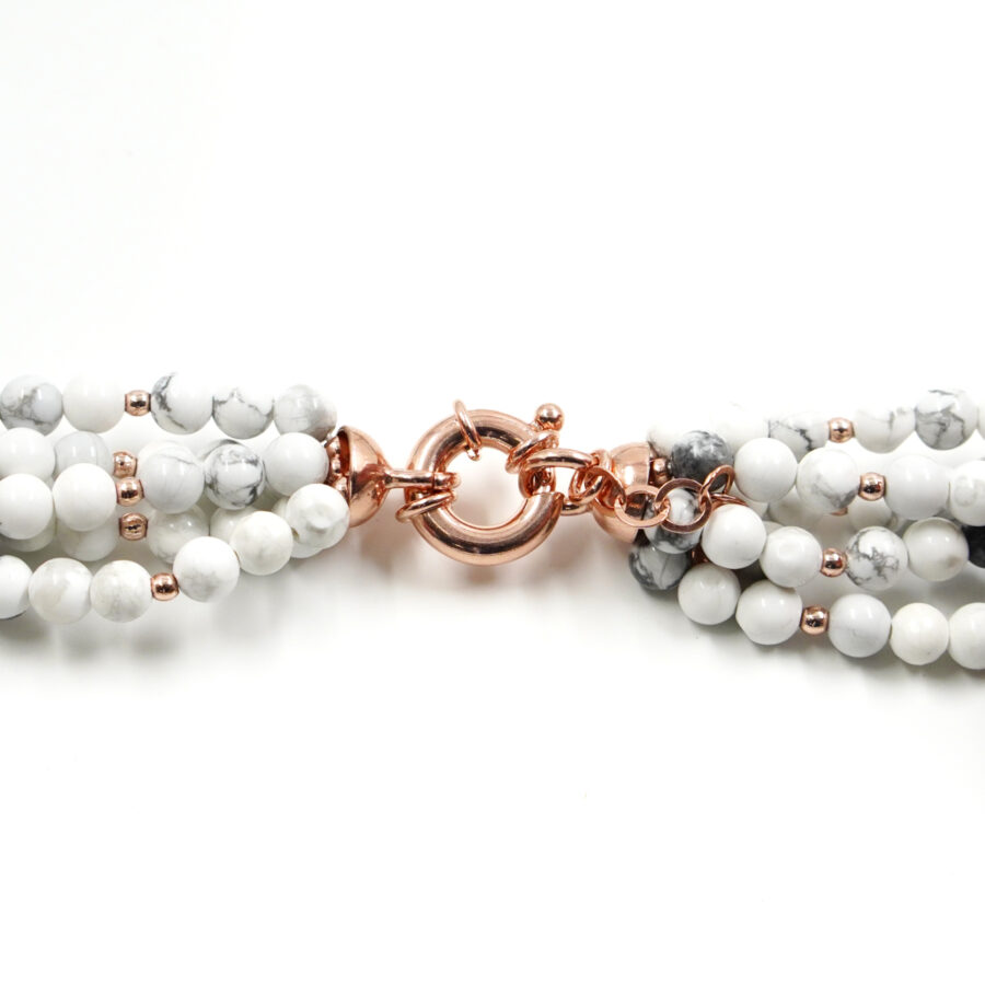 Collana Multifilo con howlite, pasta di turchese, chiusura in argento – Rosè - immagine 3