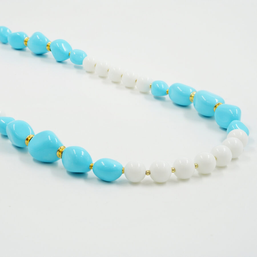 Collana con agata bianca, pasta di turchese, chiusura in argento - Dorato