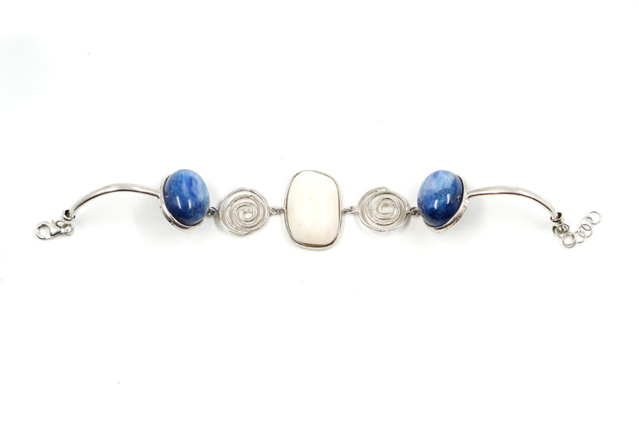 Bracciale in argento con corallo bianco, cianite - Rodiato - immagine 2