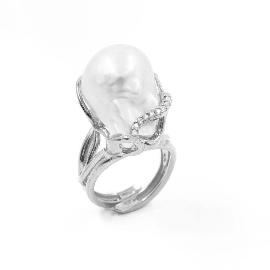 Anello in argento con perla barocca e zirconi - Rodiato