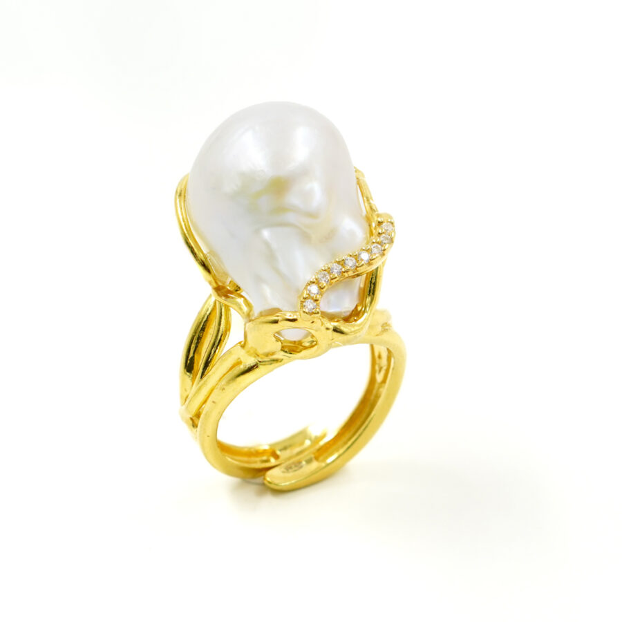 Anello in argento con perla barocca e zirconi – Dorato