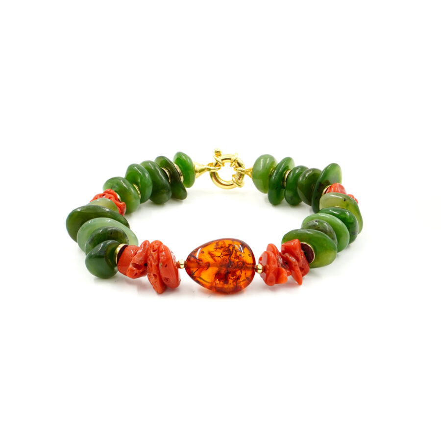 Bracciale con giada canadese, corallo, ambra, chiusura in argento – Dorato
