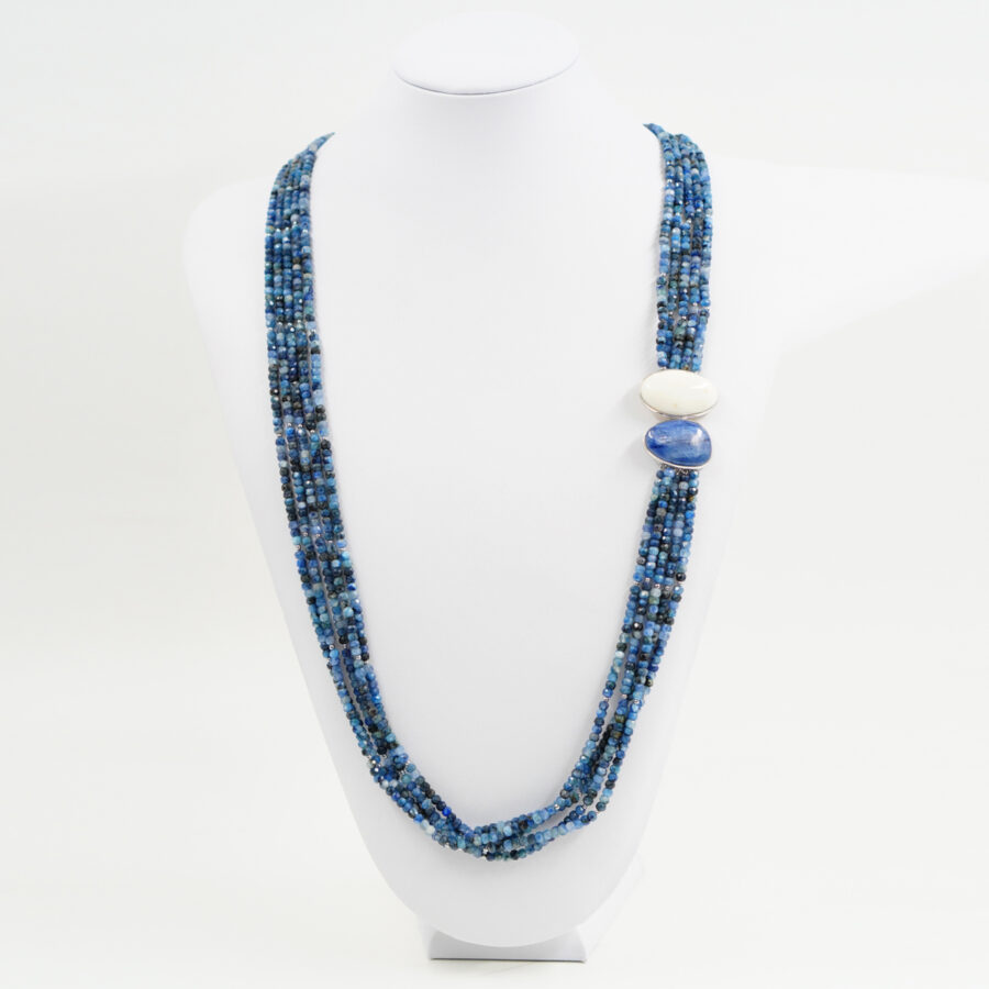 Collana Multifilo con iolite e chiusura con spola di corallo bianco, cianite in argento - Rodiato - immagine 2