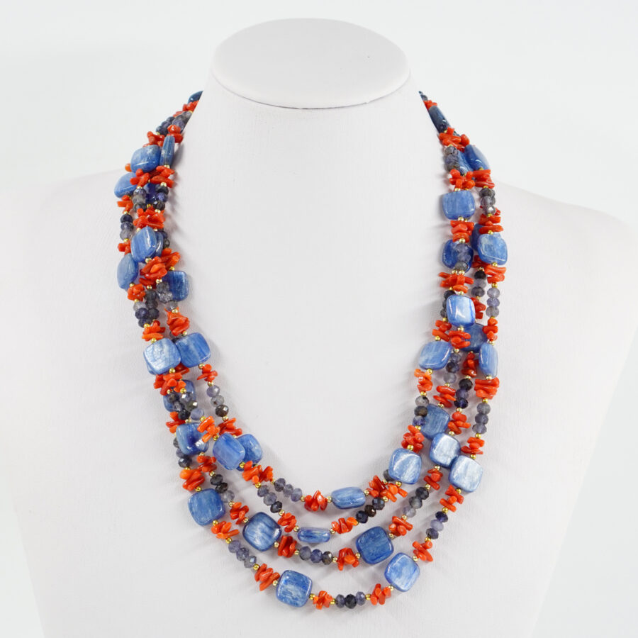 Collana Multifilo con cianite quadrata, iolite, chiusura in argento – Dorato