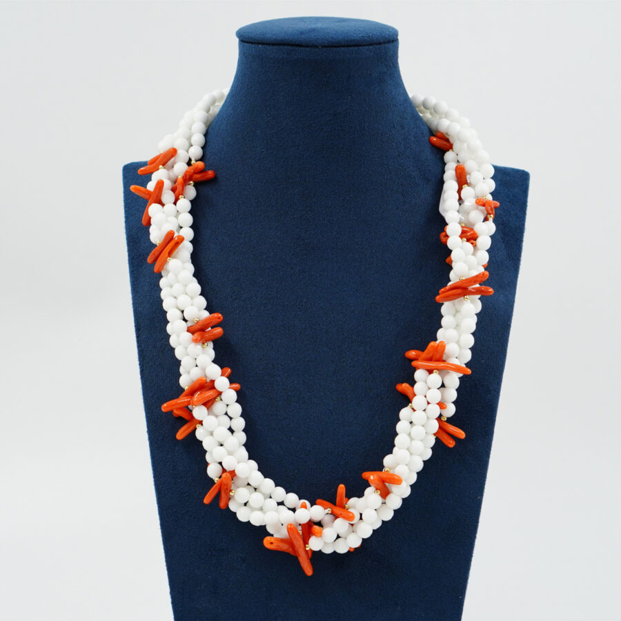 Collana Multifilo con agata bianca, corallo arancio, chiusura in argento – Dorato
