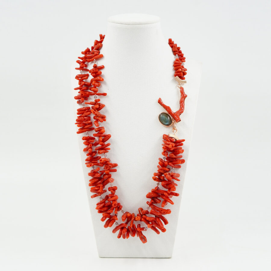 Collana Multifilo con corallo, labradorite, chiusura in argento montata con ramo di corallo e labradorite – Rosè