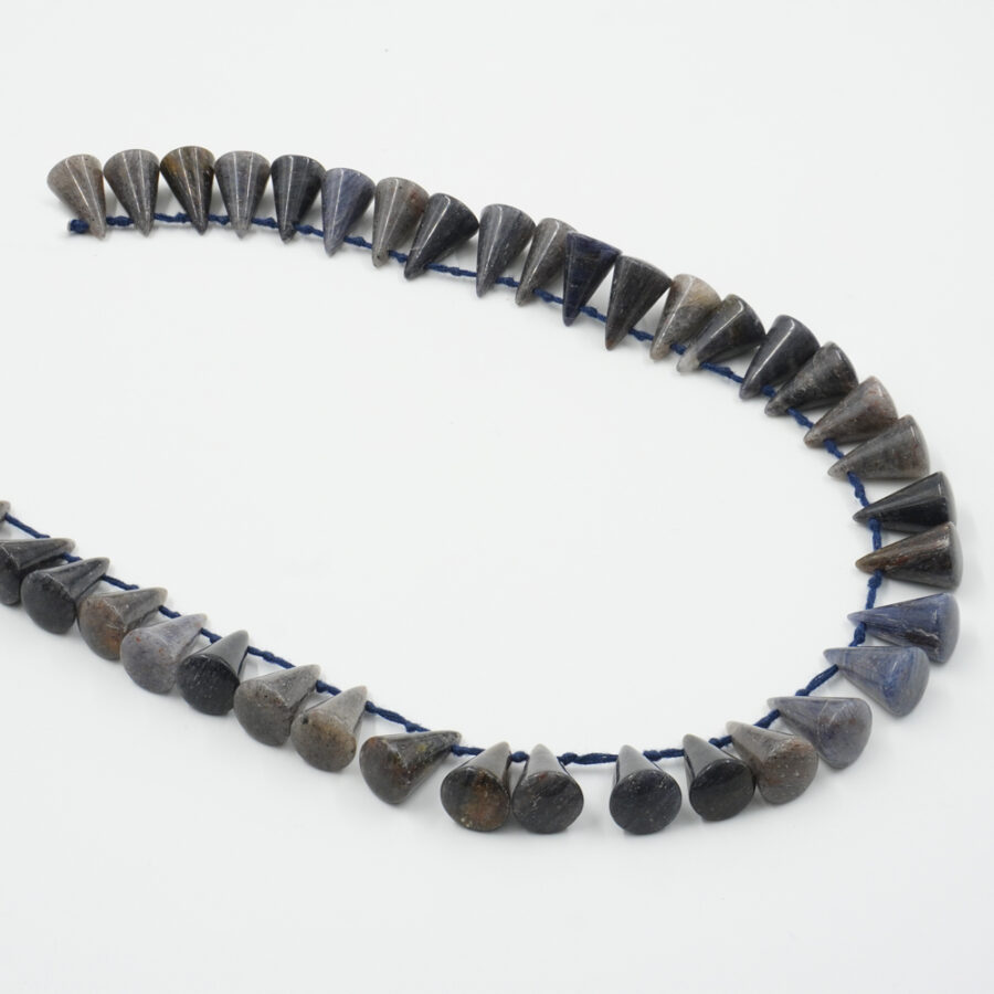 Iolite fili coni 18x10mm – Foro Laterale
