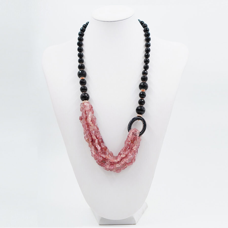 Collana Multifilo con agata nera, quarzo fragola, chiusura in argento – Rosè