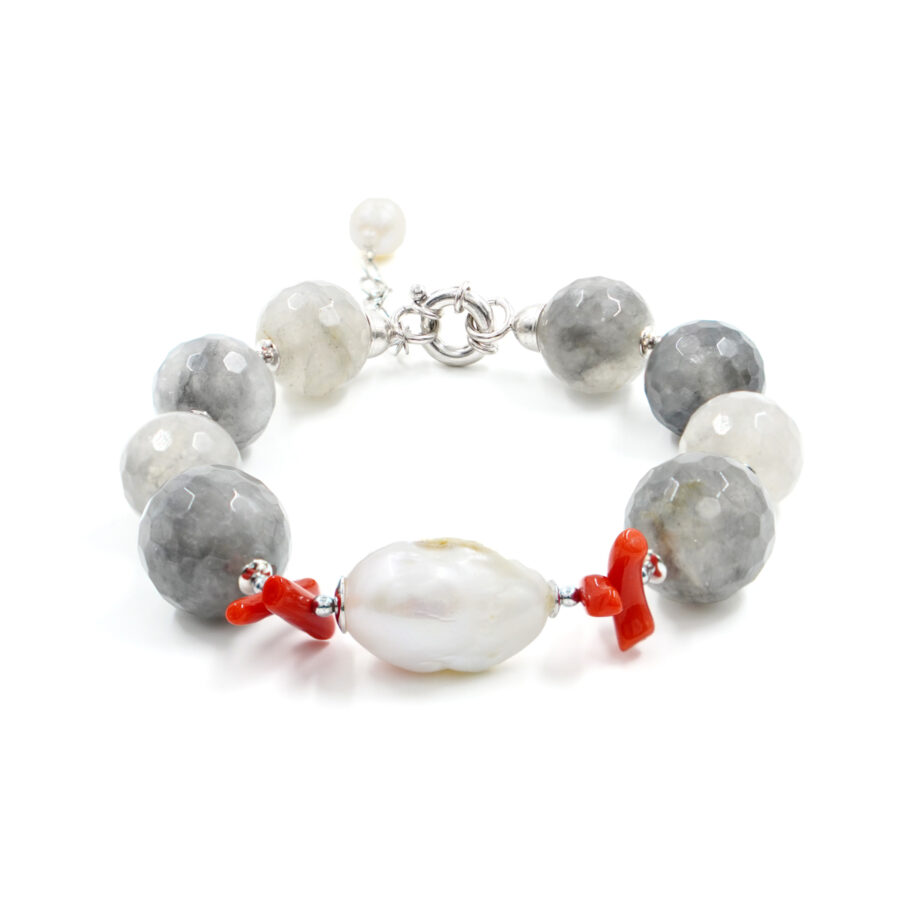 Bracciale con quarzo grigio, corallo, perla barocca, ematite, chiusura in argento – Rodiato