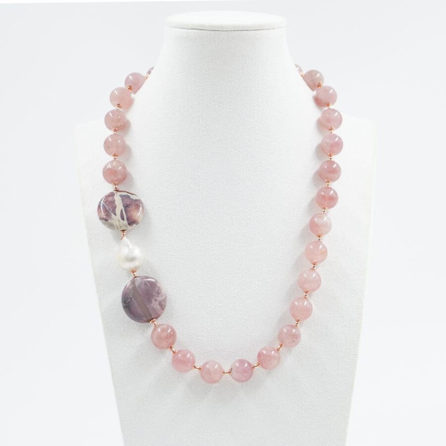 Collana con quarzo rosa madagascar, perla, diaspro, ematite, chiusura in argento – Rose'