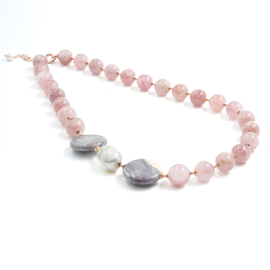 Collana con quarzo rosa madagascar, perla, diaspro, ematite, chiusura in argento – Rose' - immagine 2