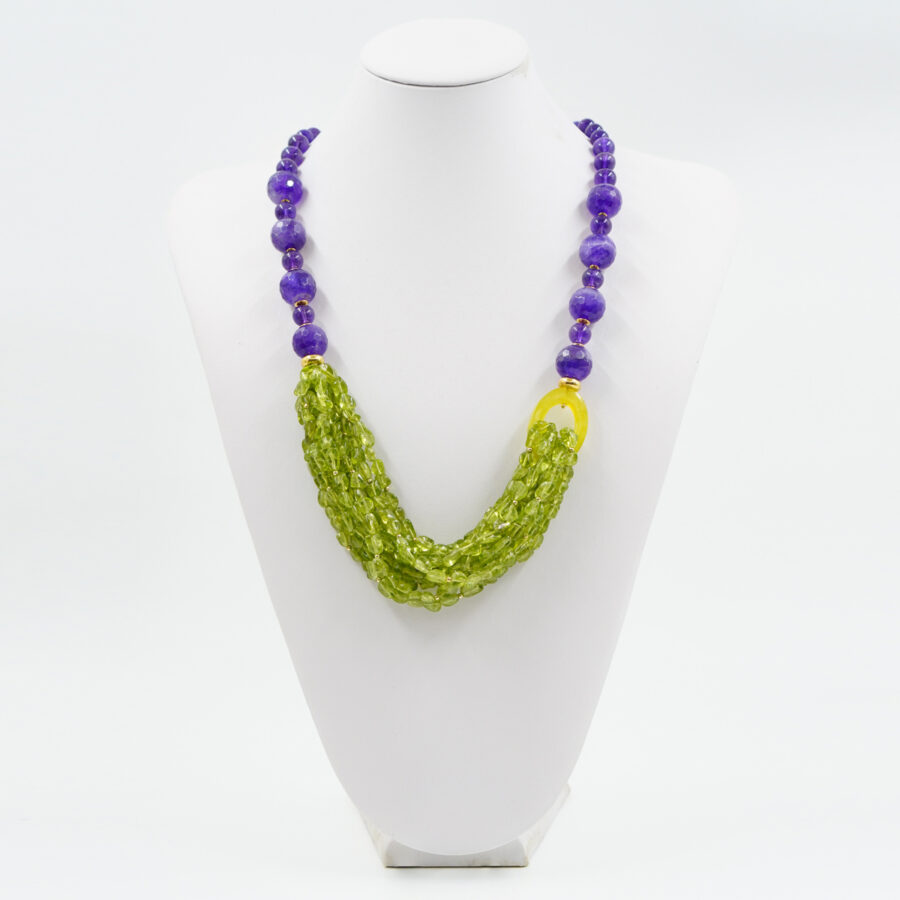 Collana Multifilo con ametista, peridoto, chiusura in argento – Dorato