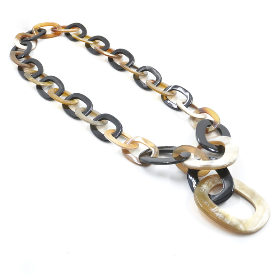 Collana di corno con elementi ovali beige e neri - immagine 2