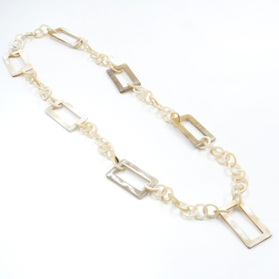 Collana di corno con elementi tondi e rettangolari beige - immagine 2
