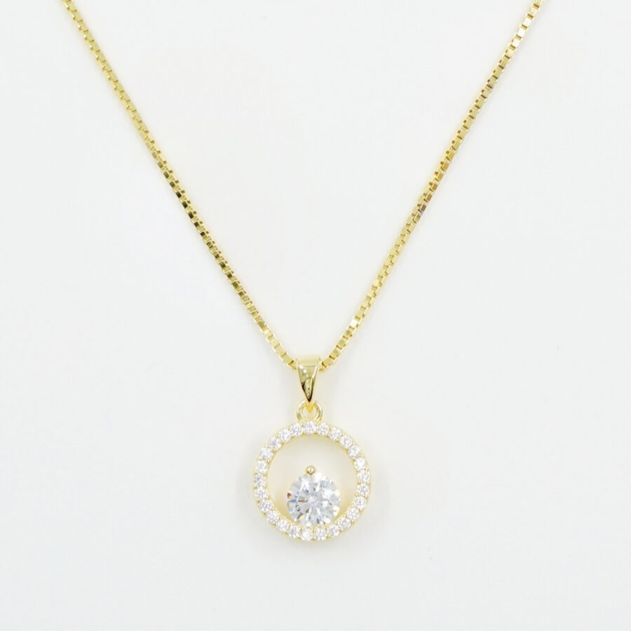 Collana in argento con ciondolo con zirconi – Dorato