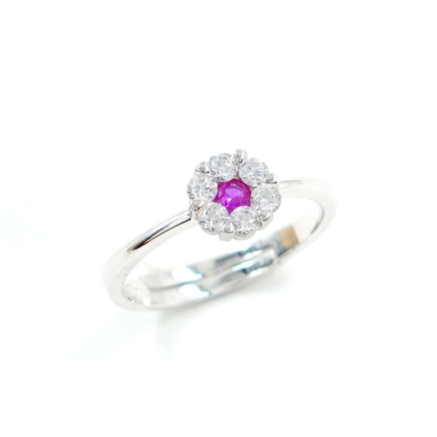 Anello in argento con zirconi bianchi e rosso - Rodiato