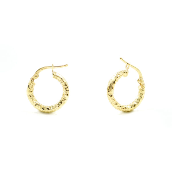 Orecchini cerchio martellato in argento a baionetta 15mm – Dorato