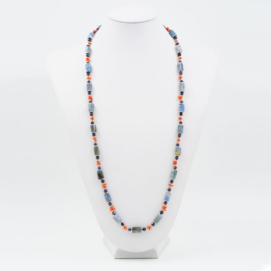 Collana con cianite, corallo, zaffiro, ematite, chiusura in argento – Rosè - immagine 2