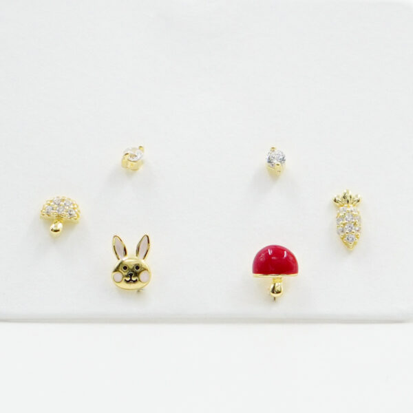 Set di Orecchini in argento coniglio, fungo, carota, punto luce con zirconi – Dorato