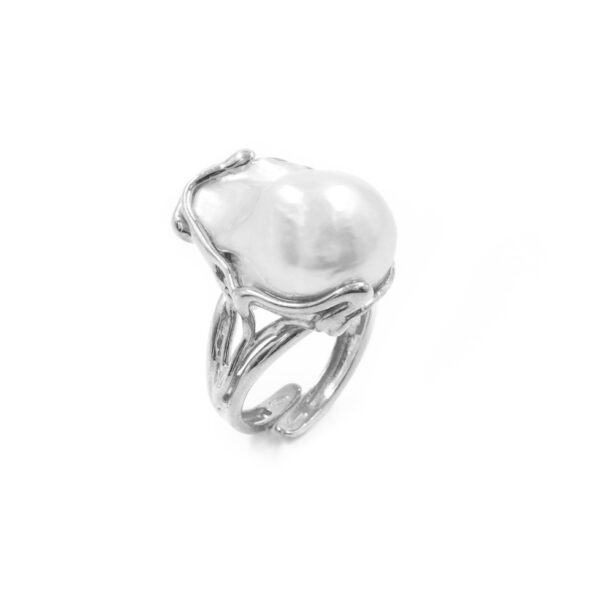 Anello in argento con perla barocca – Rodiato