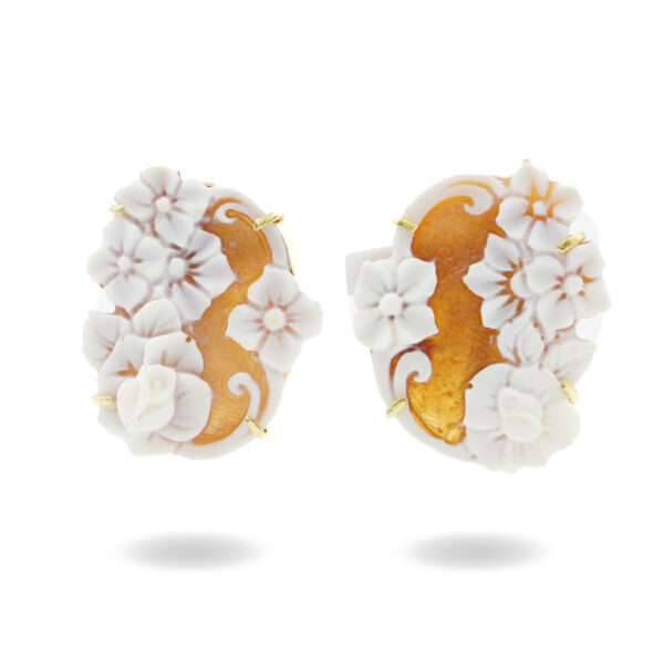 Orecchini in argento con cammeo inciso – Dorato