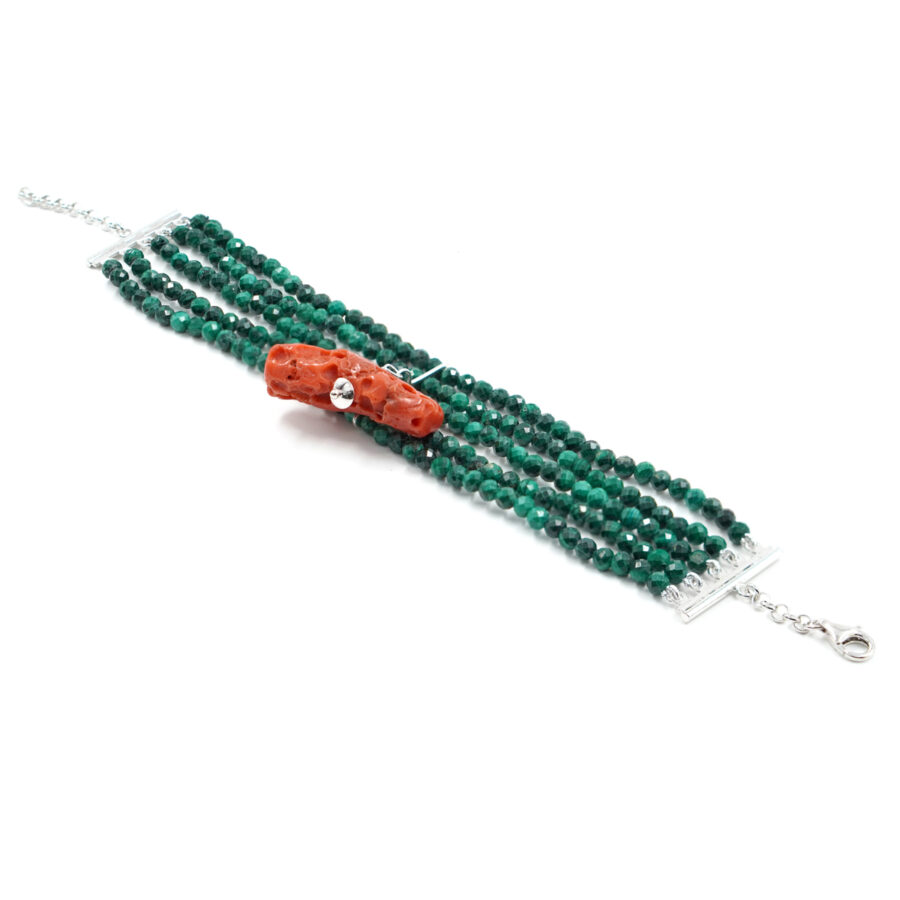 Bracciale con malachite sfaccettata, corallo, chiusura in argento – Rodiato