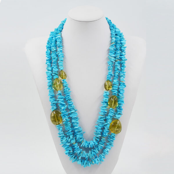 Collana Multifilo con chips di turchese naturale, ambra colombiana verde, elementi in argento - Dorato