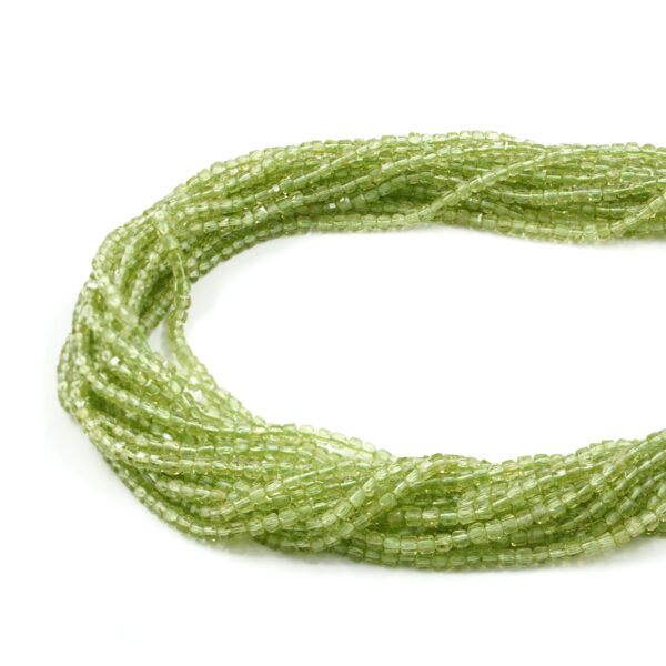 Peridoto fili cubi sfaccettati 3mm