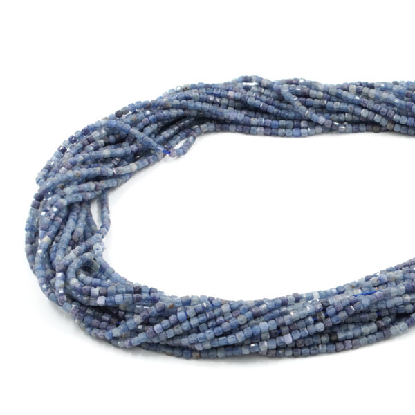 Zaffiri fili cubi sfaccettati 2mm – Qualità A