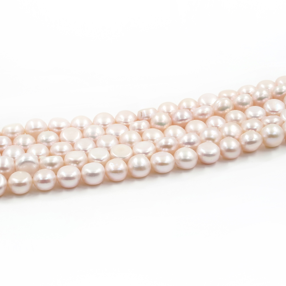 Perle scaramazze: l’eleganza imperfetta che conquista i giovani