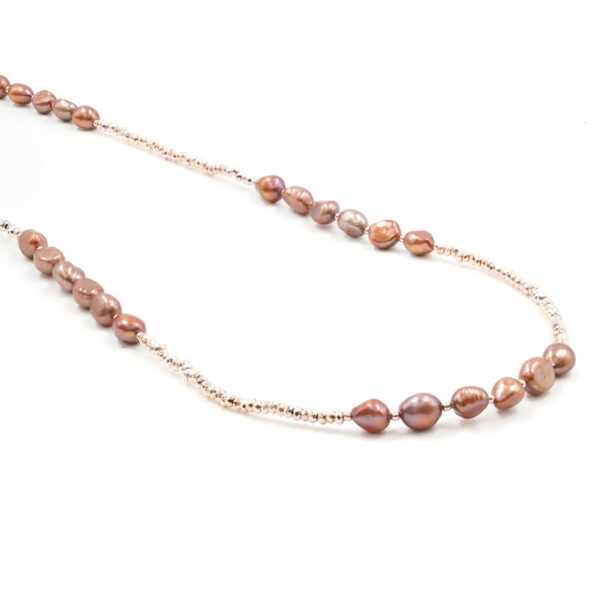Collana in ematite, perla, chiusura in argento rosè - COL2680