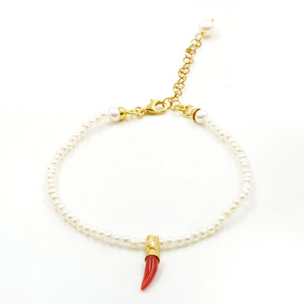 Bracciale in perle, cornetto corallo, chiusura argento dorato - BRA2383