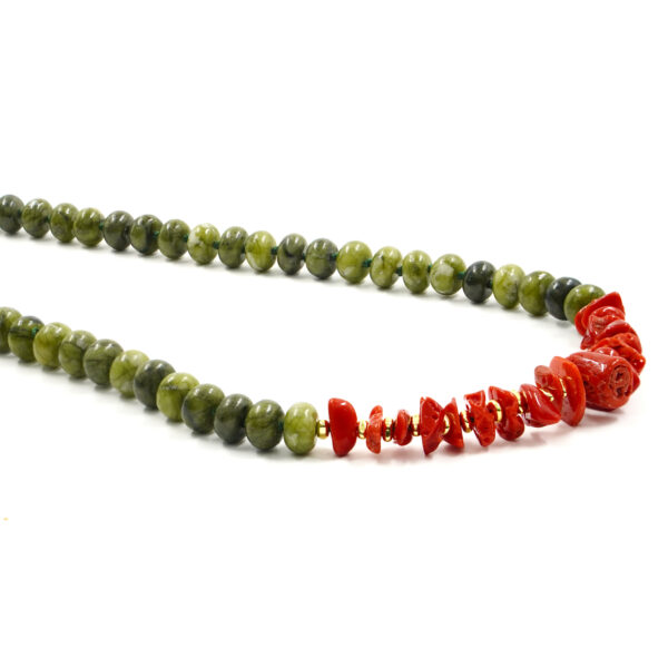 Collana giada, corallo chiusura argento - COL2891