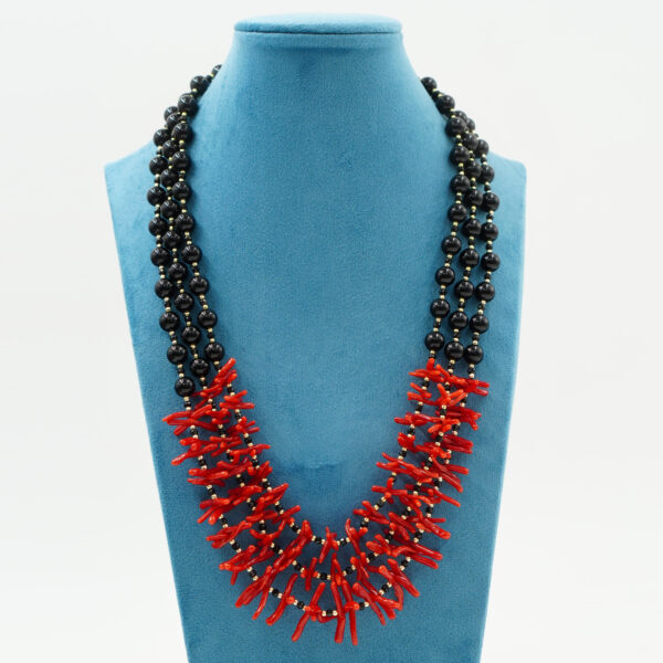 Collana corallo, agata nera, chiusura argento - COL2908