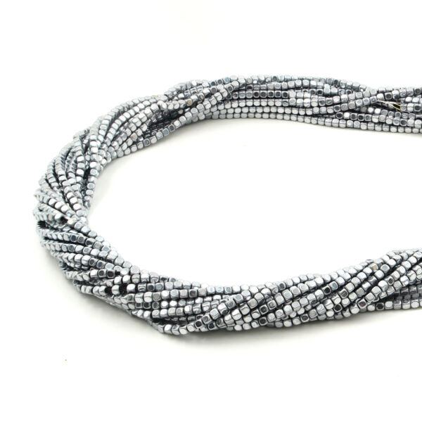 Ematite fili dadi 2mm – Silver - EMA256
